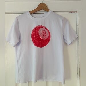 Fabumily White T-Shirt with Red 8 Ball Design Size Medium‎ EUC